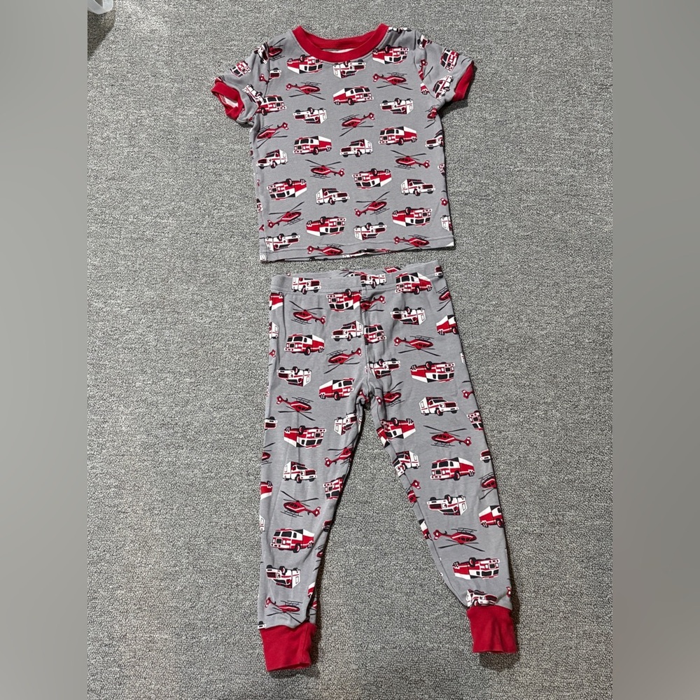 4/$20 Kirkland 4T emergency vehicles pajamas pjs
